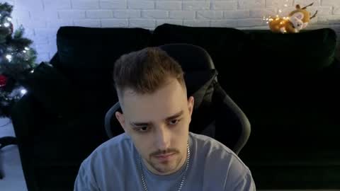 Snapshot of larstar01 chatting on December 2024 05:07:02 PM Lars online show from December 2024 05:07:02 PM