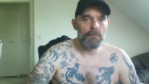 Snapshot of larsvegas1895 chatting on May 2026 02:54:01 PM larsvegas1895 online show from May 2026 02:54:01 PM