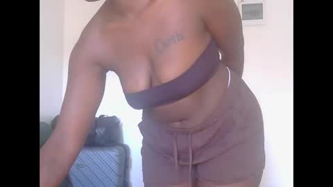 Snapshot of larvy12 chatting on February 2026 12:49:01 PM larvy12 online show from February 2026 12:49:01 PM