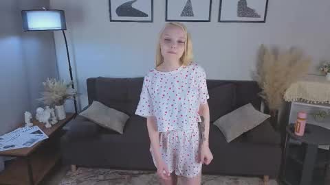 Emilia for my friends Amy online show from October 2025 01:20:02 AM