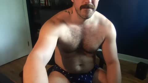 Snapshot of latenightlunch chatting on July 2026 03:14:02 PM Latenightlunch online show from July 2026 03:14:02 PM