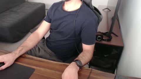 latexdave84 online show from October 2025 06:17:01 AM