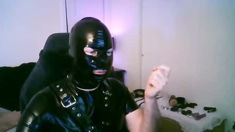 Snapshot of latexminheadroom chatting on January 2026 07:24:02 AM latexminheadroom online show from January 2026 07:24:02 AM