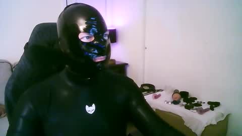 Snapshot of latexminheadroom chatting on February 2026 02:45:02 AM latexminheadroom online show from February 2026 02:45:02 AM