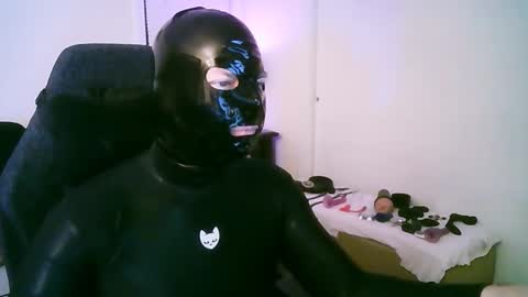 latexminheadroom online show from March 2026 05:57:01 AM