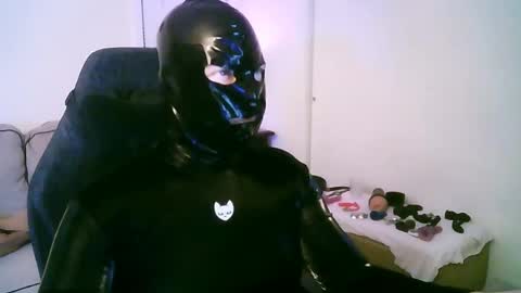 latexminheadroom online show from May 2026 11:34:04 PM