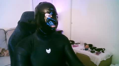 latexminheadroom online show from May 2026 01:56:01 AM