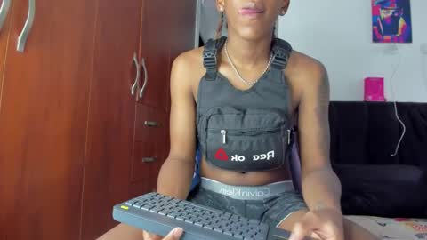 Snapshot of latin_kay1 chatting on February 2026 10:05:02 PM kay online show from February 2026 10:05:02 PM