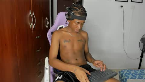 Snapshot of latin_kay1 chatting on February 2026 11:58:02 PM kay online show from February 2026 11:58:02 PM