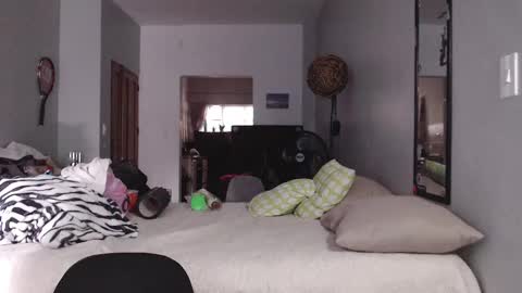 Snapshot of latin_meg chatting on January 2025 02:08:02 PM M E G A N online show from January 2025 02:08:02 PM