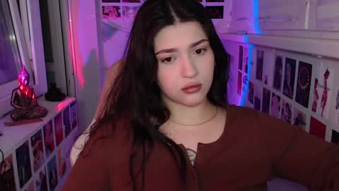 Snapshot of latina_mia chatting on December 2024 04:46:01 AM miiiiiiaaaa online show from December 2024 04:46:01 AM