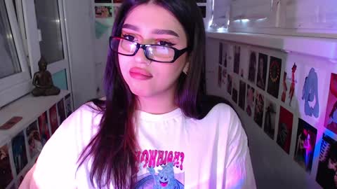 Snapshot of latina_mia chatting on January 2025 07:37:02 AM miiiiiiaaaa online show from January 2025 07:37:02 AM