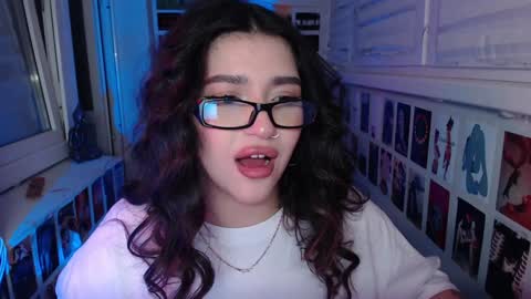 Snapshot of latina_mia chatting on January 2025 02:26:02 AM miiiiiiaaaa online show from January 2025 02:26:02 AM