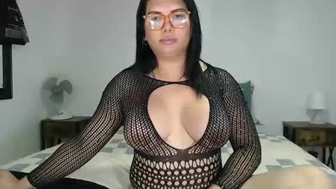 FLOR SALVAJE online show from May 2026 09:45:02 PM