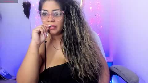 latinamav22 online show from July 2026 04:19:01 AM