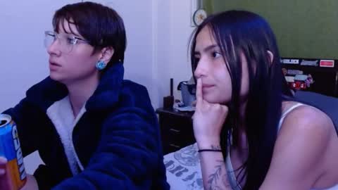 Snapshot of latinas_love05 chatting on December 2025 06:53:01 AM latinas_love05 online show from December 2025 06:53:01 AM