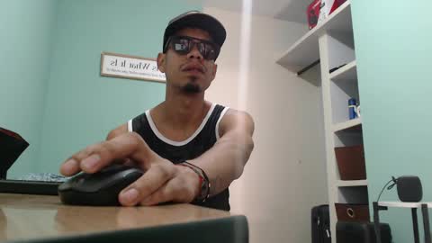 latinbigcrazy online show from May 2026 04:05:02 PM