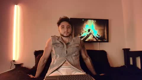 Snapshot of latinboyvip_ chatting on May 2026 02:30:01 AM LatinBoyVIP Colombian online show from May 2026 02:30:01 AM
