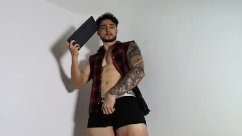 LatinBoyVIP  Colombian online show from June 2026 03:22:01 PM