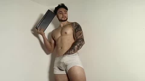 LatinBoyVIP  Colombian online show from July 2026 02:41:02 PM