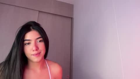 Snapshot of latinella chatting on September 2025 12:50:02 PM Hi - online show from September 2025 12:50:02 PM