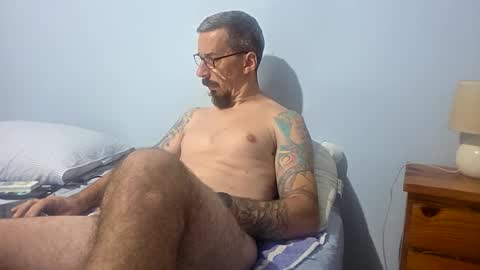 Snapshot of latinheat95 chatting on March 2026 09:43:02 PM latinheat95 online show from March 2026 09:43:02 PM