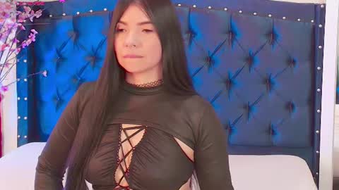 latinnangel online show from July 2026 06:50:01 PM