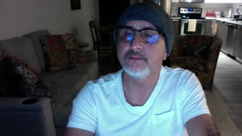 QS - INDEPENDENT MODEL online show from December 2024 04:23:02 AM