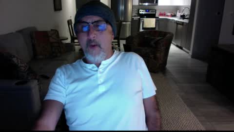 QS - INDEPENDENT MODEL online show from December 2024 05:39:01 AM