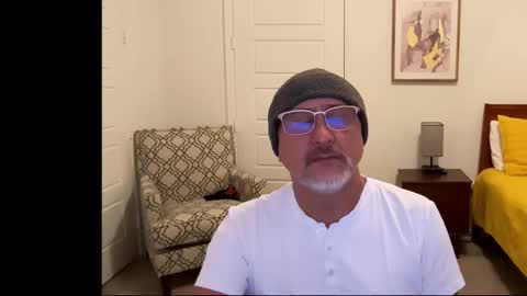 Snapshot of latinnous chatting on January 2026 03:41:01 AM QS - INDEPENDENT MODEL online show from January 2026 03:41:01 AM