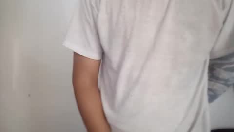 Snapshot of latino01239667 chatting on January 2025 07:29:01 PM latino01239667 online show from January 2025 07:29:01 PM