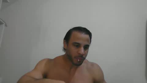 latino_rodri online show from May 2026 08:53:02 AM