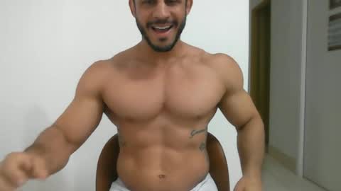 latino_rodri online show from June 2026 01:56:01 PM