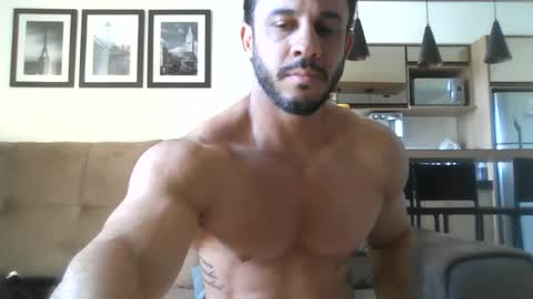 latino_rodri online show from June 2026 12:53:02 PM