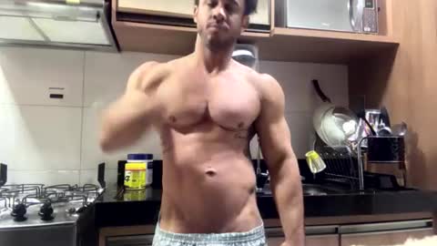 latino_rodri online show from June 2026 09:03:02 AM