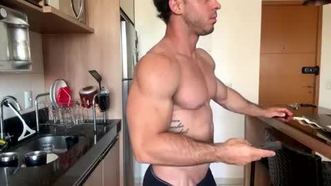 latino_rodri online show from July 2026 01:25:02 PM