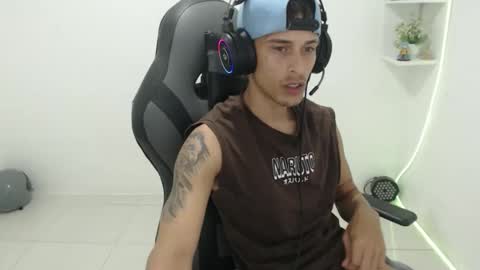 Snapshot of latinoalpha73 chatting on February 2026 09:32:02 AM latinoalpha73 online show from February 2026 09:32:02 AM