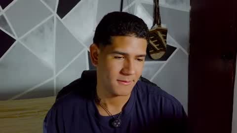 latinohotboy_ online show from June 2026 11:42:02 AM