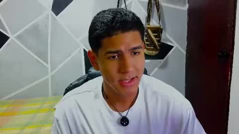 latinohotboy_ online show from June 2026 02:07:02 PM