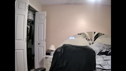 Snapshot of latinoinfla chatting on December 2024 04:35:02 AM latinoinfla online show from December 2024 04:35:02 AM