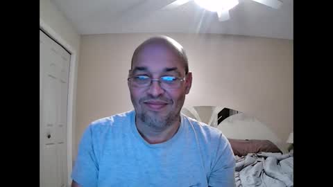 Snapshot of latinoinfla chatting on January 2025 01:43:01 AM latinoinfla online show from January 2025 01:43:01 AM