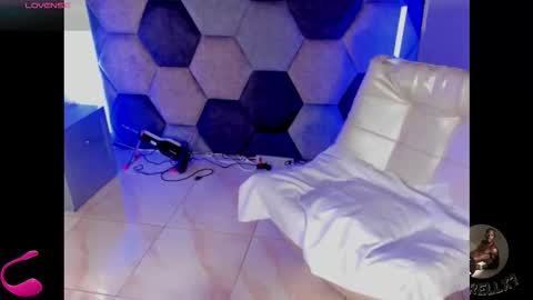 LEANDRO online show from February 2026 03:51:02 AM