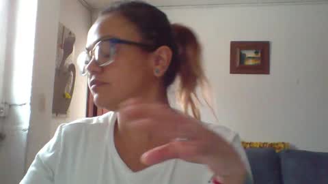 Snapshot of lau16310 chatting on February 2026 03:54:01 PM Laura online show from February 2026 03:54:01 PM