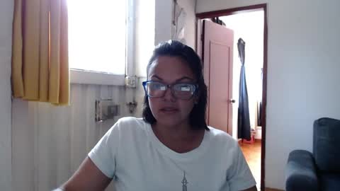 Laura online show from June 2026 06:16:01 PM