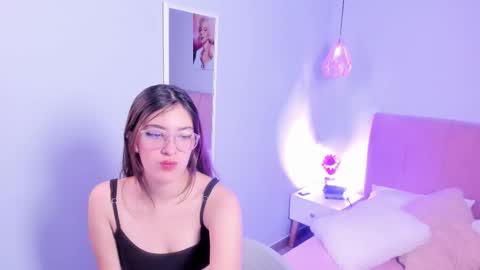 Lau online show from November 2025 01:23:02 PM