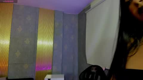 laulin_tay online show from June 2026 03:29:02 AM