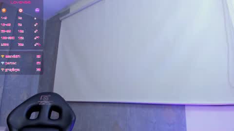 laulin_tay online show from June 2026 03:20:02 AM