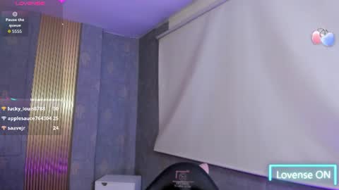 laulin_tay online show from July 2026 03:23:02 AM