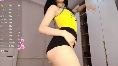 Lauma online show from June 2026 04:28:01 AM