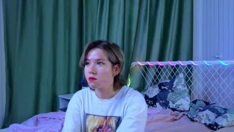 Snapshot of launakohan chatting on November 2025 08:54:02 PM Kylie online show from November 2025 08:54:02 PM